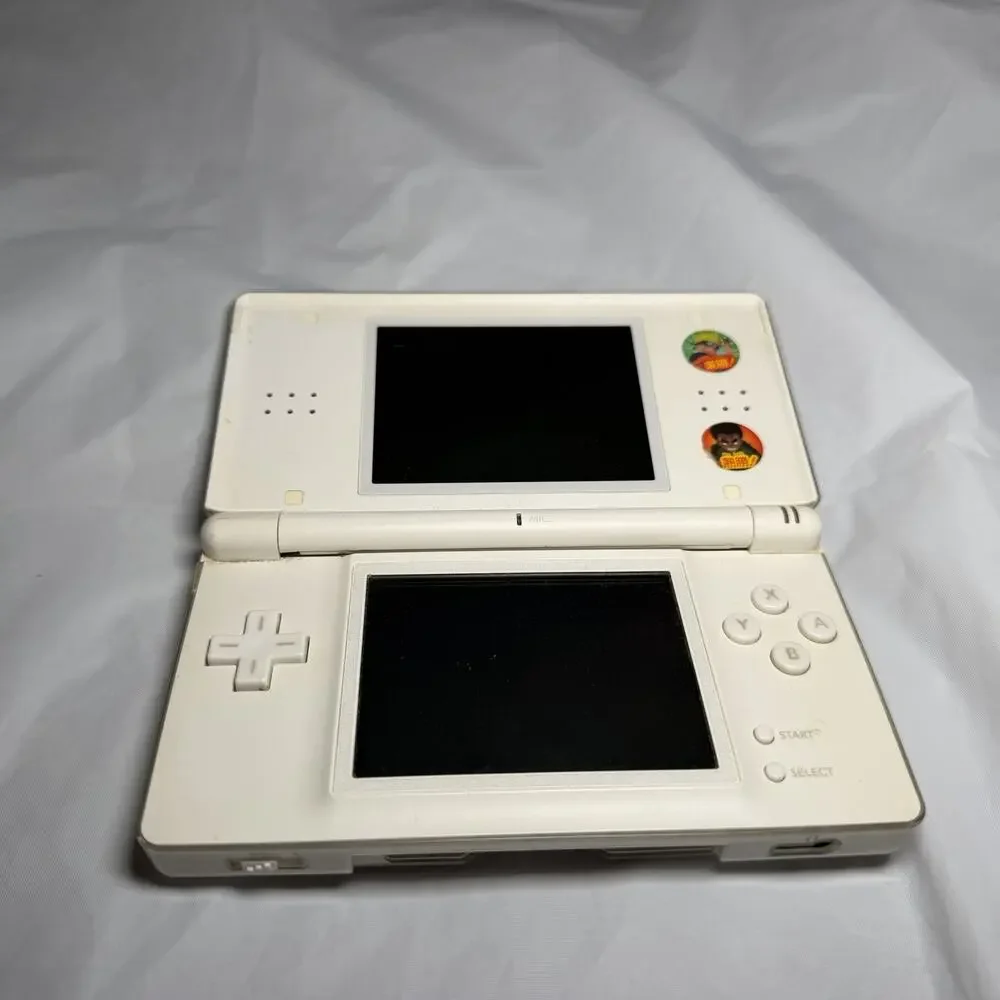 Nintendo DS Lite Console USG-001 White Japanese New Battery READ DESCRIPTION